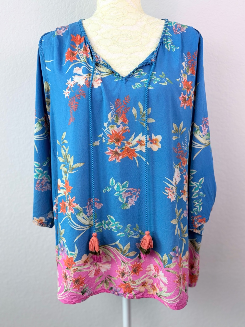 Tolani Collection Floral Peasant Tunic Top Tassels Bohemian Tropical Medium